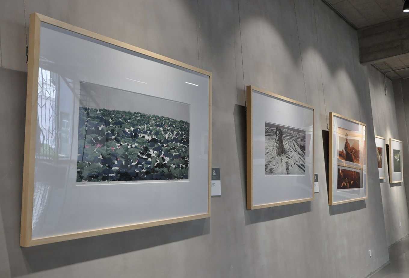 Anti-counterfeiting and Traceability for Artworks